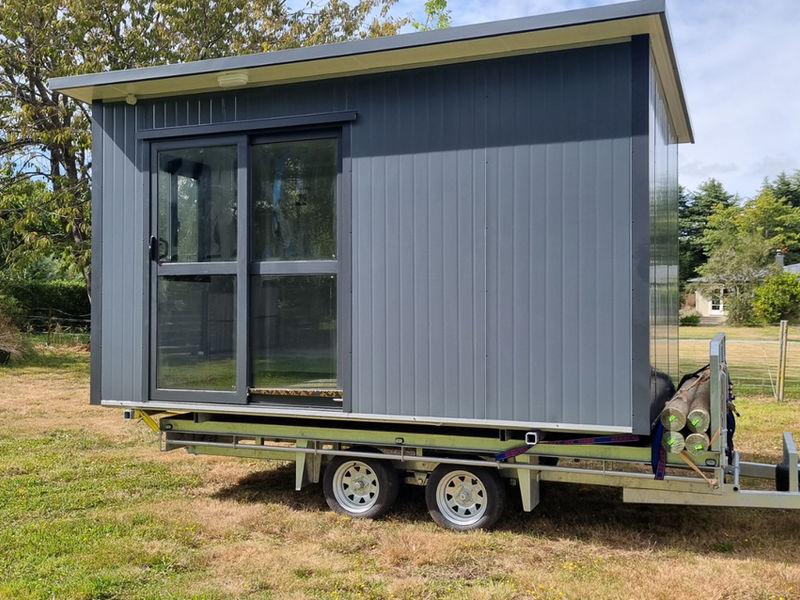 Bronson 4.1 cabin exterior